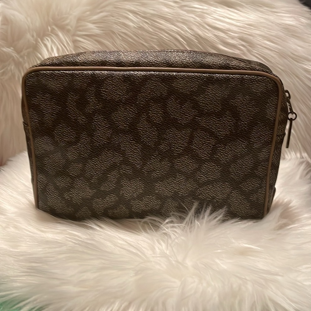Yves Saint Laurent Clutch Bag - Picture 4 of 12